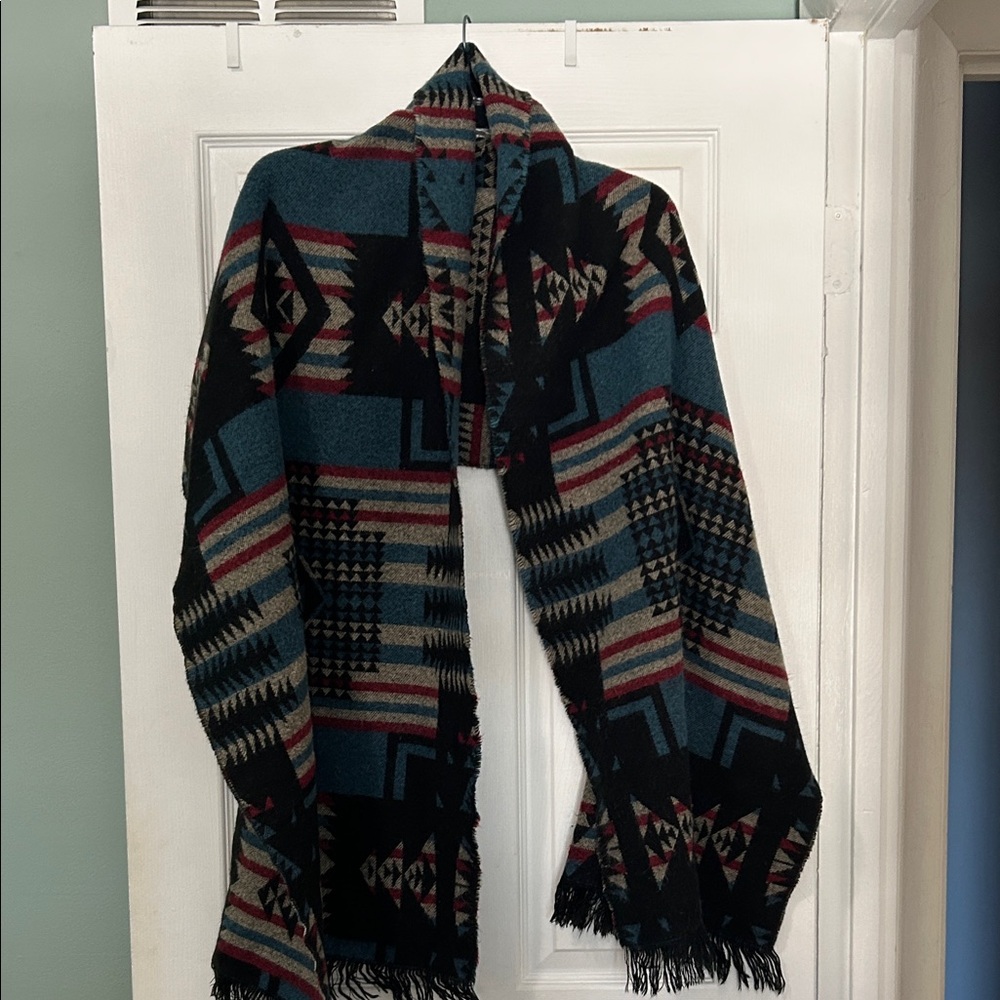 Geometric Patterned Scarf